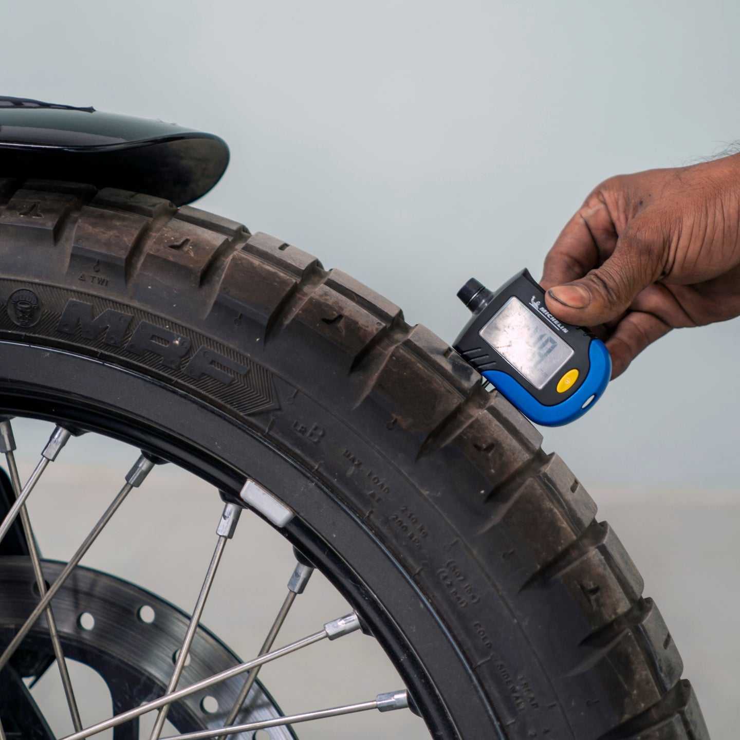 Royal Enfield Bear 650 - Image 4