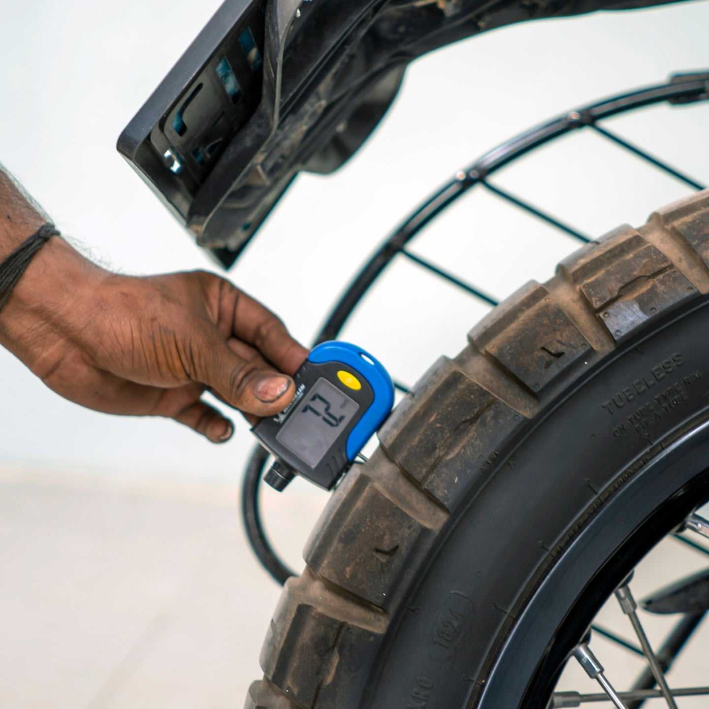 Royal Enfield Bear 650 - Image 5