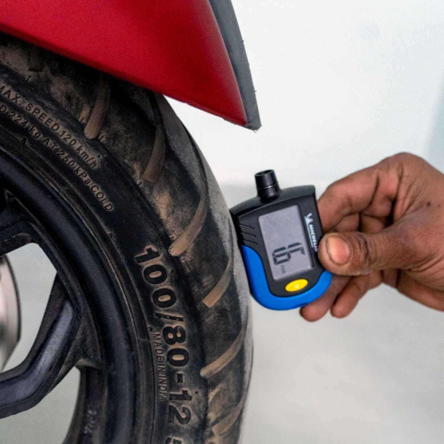 TVS Ntorq 125 Iron Man - Image 5