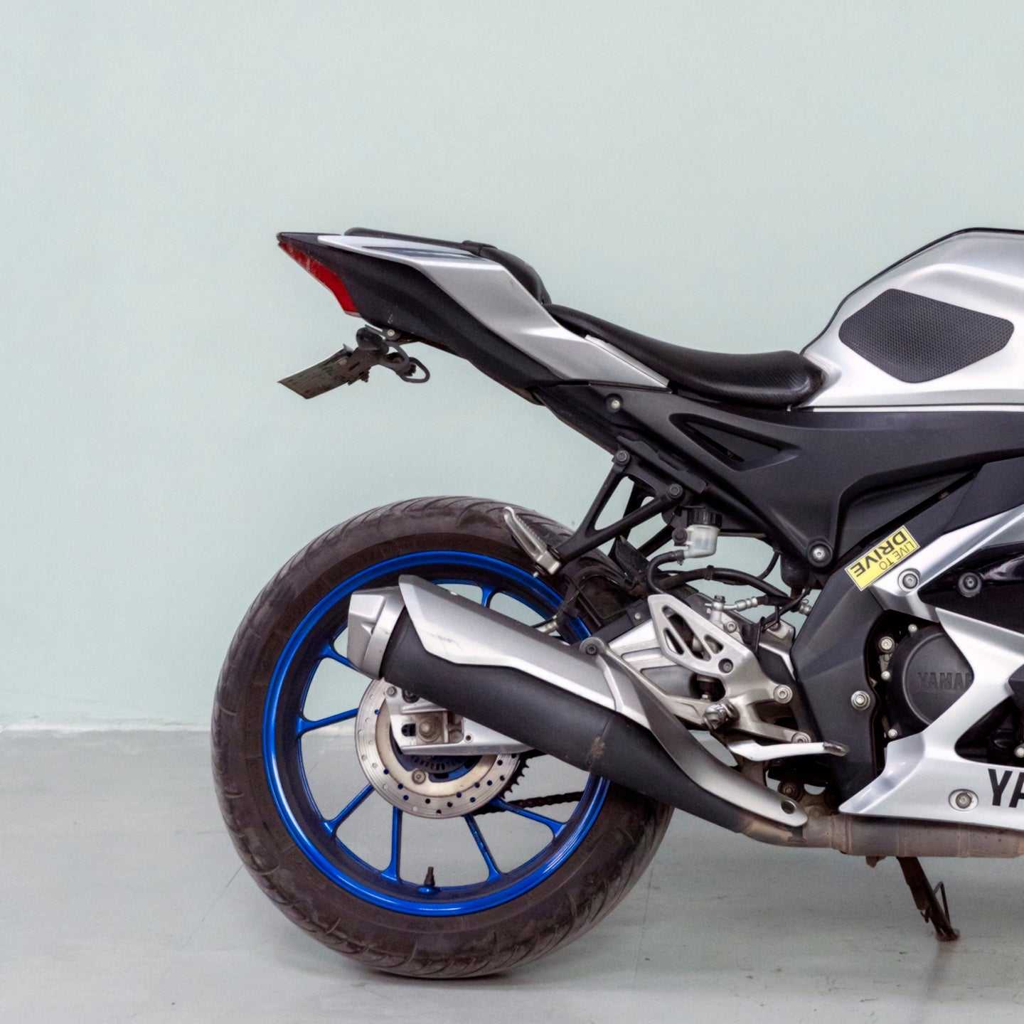 Yamaha R15 M - Image 7